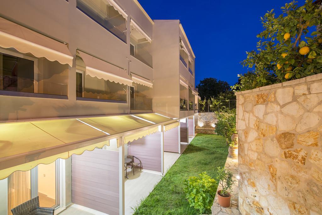 Albatros Hotel Syvota Exterior foto